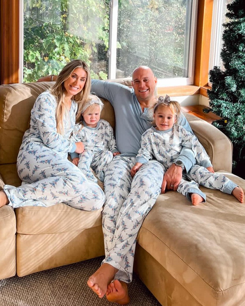 Tree Delight – Passender Weihnachtspyjama für die ganze Familie