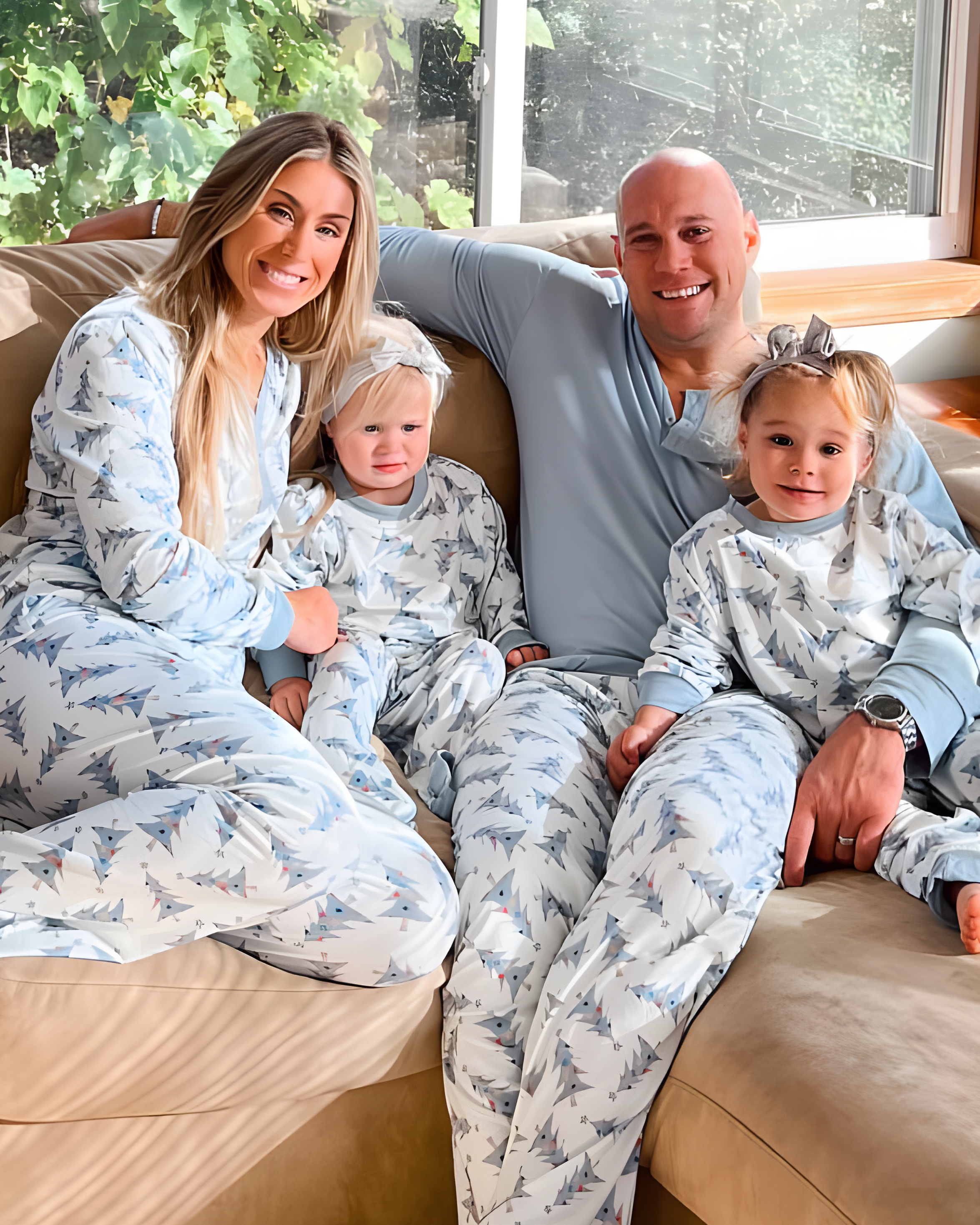Tree Delight – Passender Weihnachtspyjama für die ganze Familie